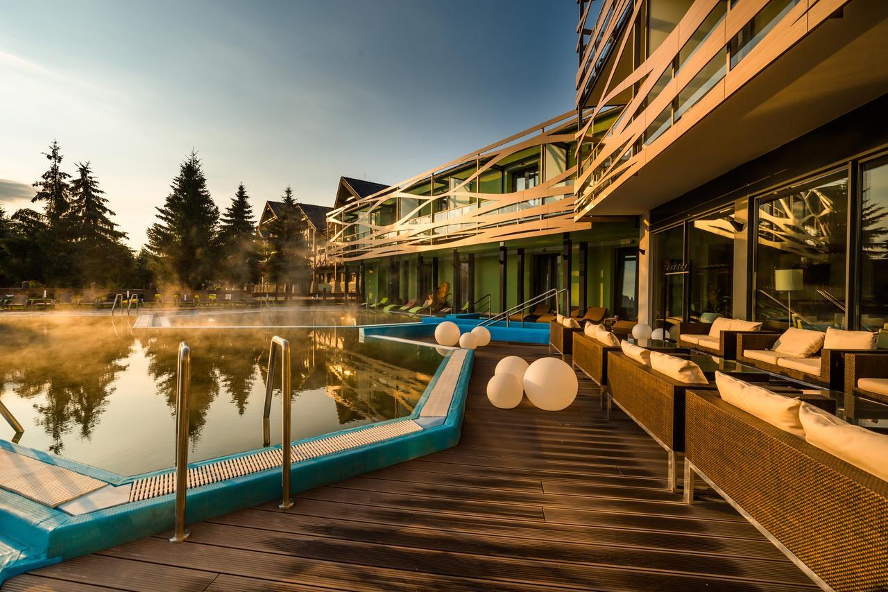 Hotel Galeria Thermal Bešeňová Exteriör bild
