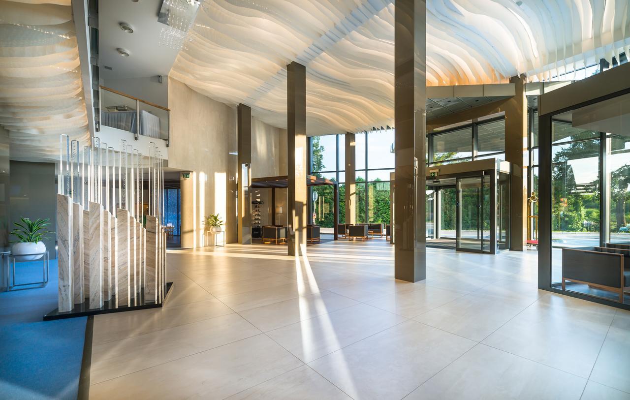 Hotel Galeria Thermal Bešeňová Exteriör bild